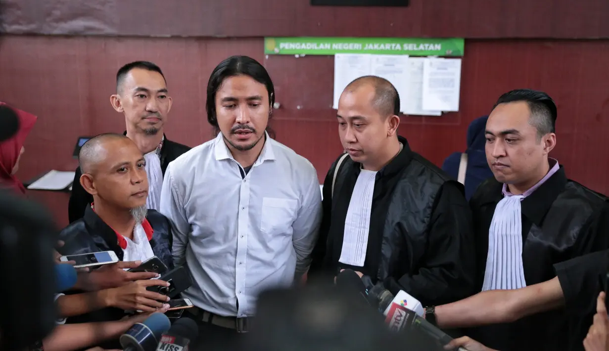 Sejak 14 Agustus 2017, penyanyi 34 tahun itu menjalani pengobatan di Rumah Sakit Ketergantungan Obat (RSKO) Cibubur, Jakarta Timur. (Adrian Putra/Bintang.com)