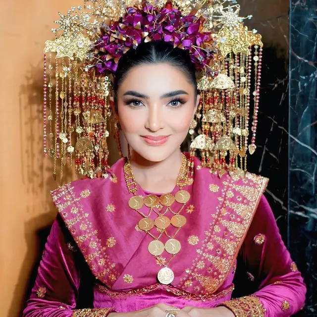 Potret Ashanty Pakai Baju Adat Palembang (Foto: Instagram @ashanty_ash)