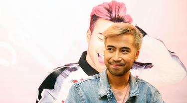 Lirik Lagu Vidi Aldiano Definisi Bahagia News Entertainment Fimela Com