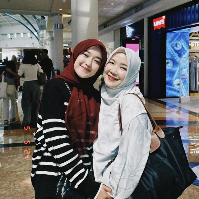 6 Potret Bunda Aliyya Ibu Kamila Asy Syifa, Dekat dengan Gus Zizan