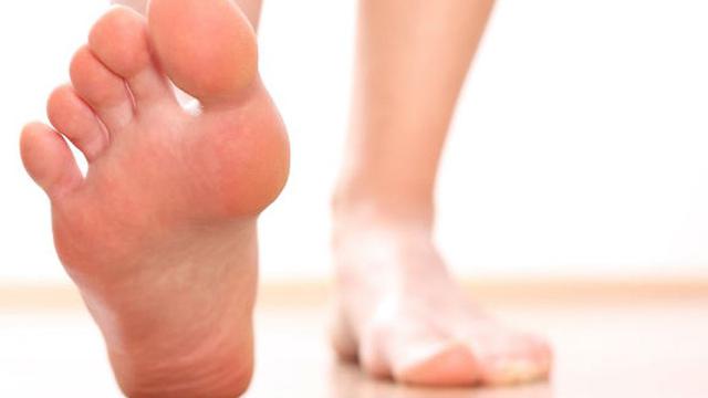 Penderita diabetes harus menjaga kesehatan kaki (Foto: Boldsky.com)