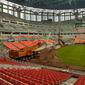 Tampilan bagian dalam Jakarta International Stadium (JIS), Selasa (21/12/2021). Pembangunan stadion yang dirancang sesuai standar Federation Internationale de Football Association (FIFA) ini rencananya mampu menampung hingga 82.000 penonton. (Liputan6.com/Helmi Fithriansyah)