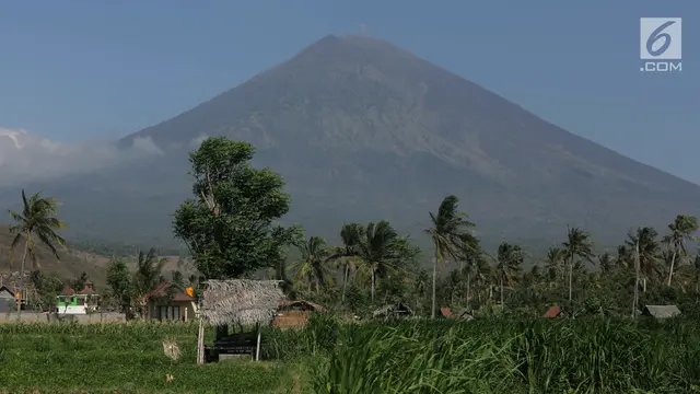 Berstatus Awas, Sebagian Warga di Lereng Timur Gunung Agung Masih Bertahan