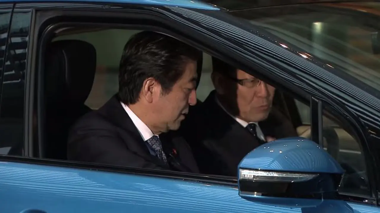Mobil Anti BBM Pertama Toyota Dimiliki PM Jepang