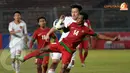 Beberapa kali serangan dari Timnas Cina sempat merepotkan lini pertahanan Indonesia (Liputan6.com/Helmi Fithriansyah)