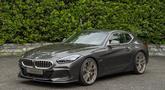 Secara tampilan eksterior depan tidak terlihat perbedaan signifikan. Wajahnya masih serupa dengan Z4 pada umumnya dengan profil kap mesin yang panjang. Perbedaannya hanya terlihat pada penambahan front splitter di bagian bawah bumper. (Source: caranddriver.com)