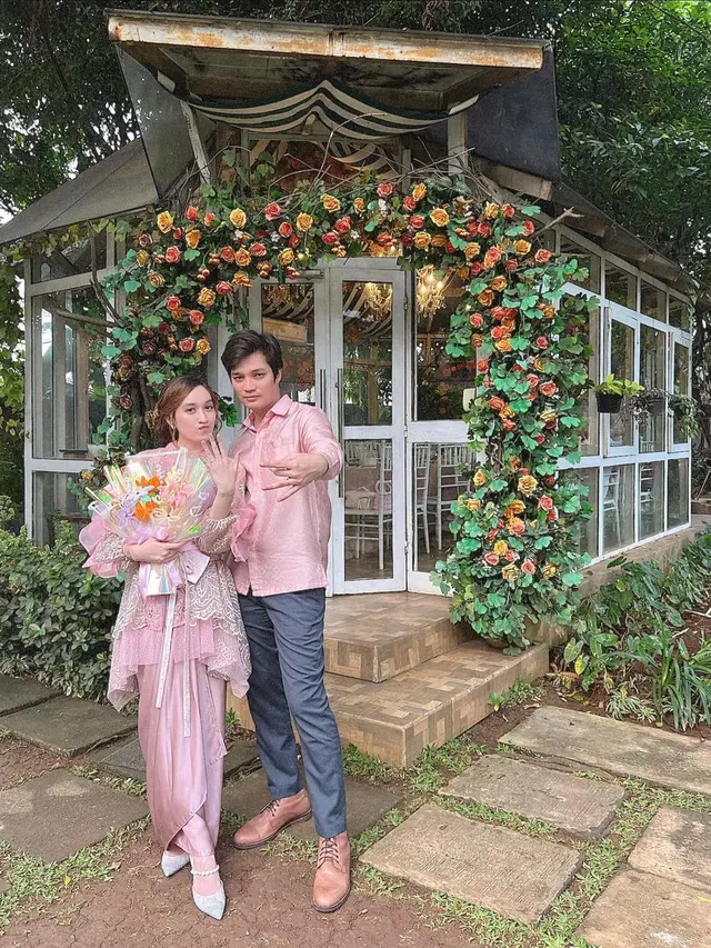 Teuku Anwar Kakak Cut Syifa bertunangan dengan Ardha Fardhania (Foto: instagram teukuanwar)