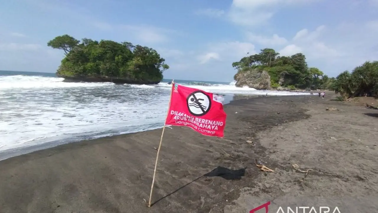 Kondisi Pantai Pangandaran usai gempa. (Antara)