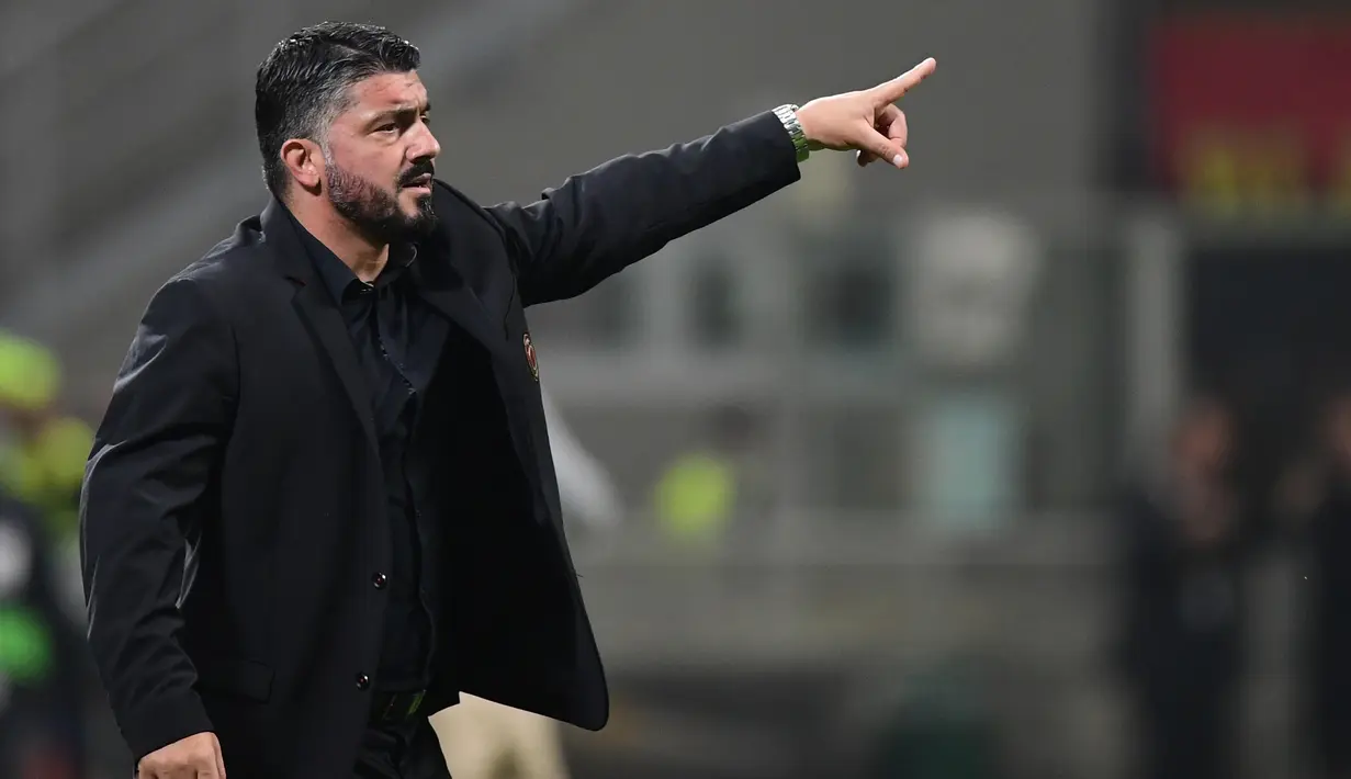 Pelatih AC Milan, Gennaro Gattuso, saat melawan Real Betis pada laga Liga Europa di Stadion San Siro, Kamis (25/10/2018). Milan takluk 1-2 dari Real Betis. (AFP/Miguel Medina)