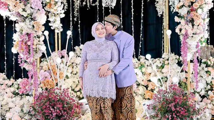 Acara Mitoni Aurel Hermansyah (Instagram/aurelie.hermansyah)
