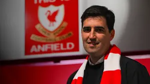 Andoni Iraola dikenalkan sebagai pelatih baru Liverpool. (Official X Liverpool FC)