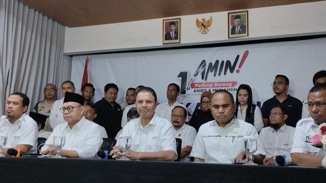 Kapten timnas pemenangan calon presiden (capres) dan calon wakil presiden (cawapres) Anies Baswedan-Muhaimin Iskandar (AMIN), Muhammad Syaugi Alaydrus (tengah) (Liputan6.com/Winda Nelfira)