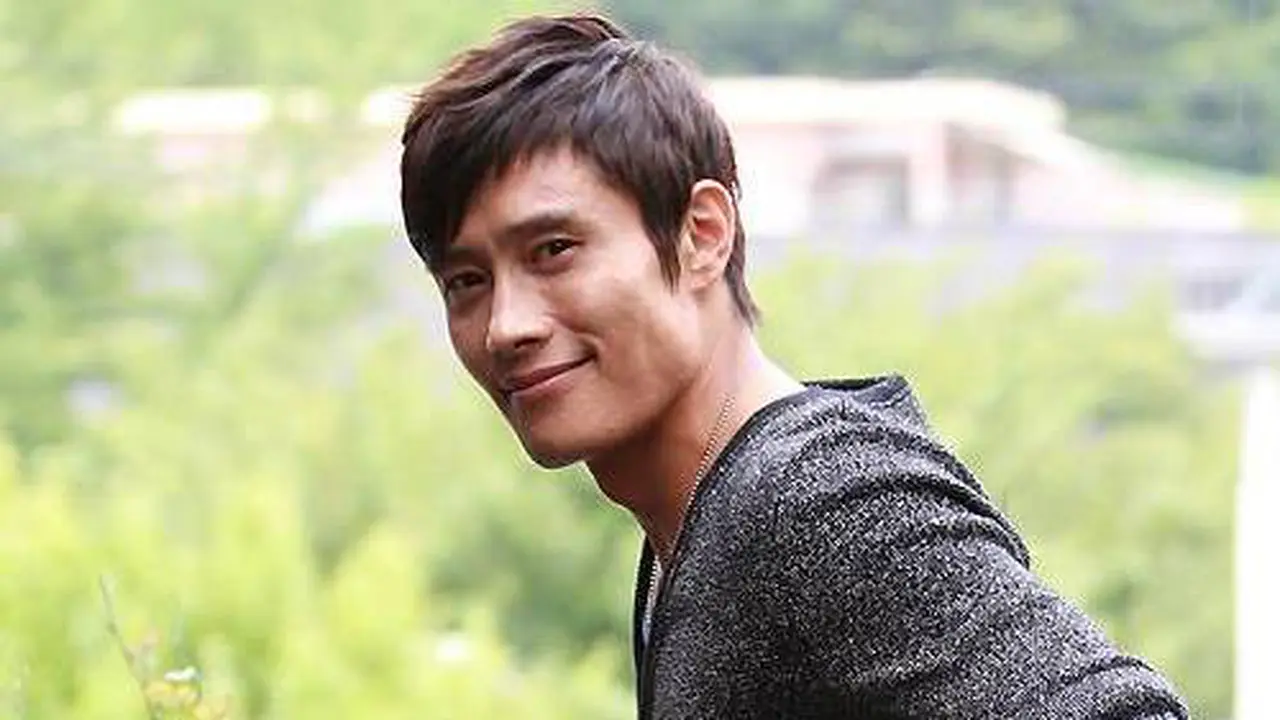 Lee Byung Hun Senang Akan Jadi Ayah