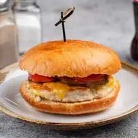 Ilustrasi chciken burger/copyrightshutterstock/Alexey Andr Tkachenko