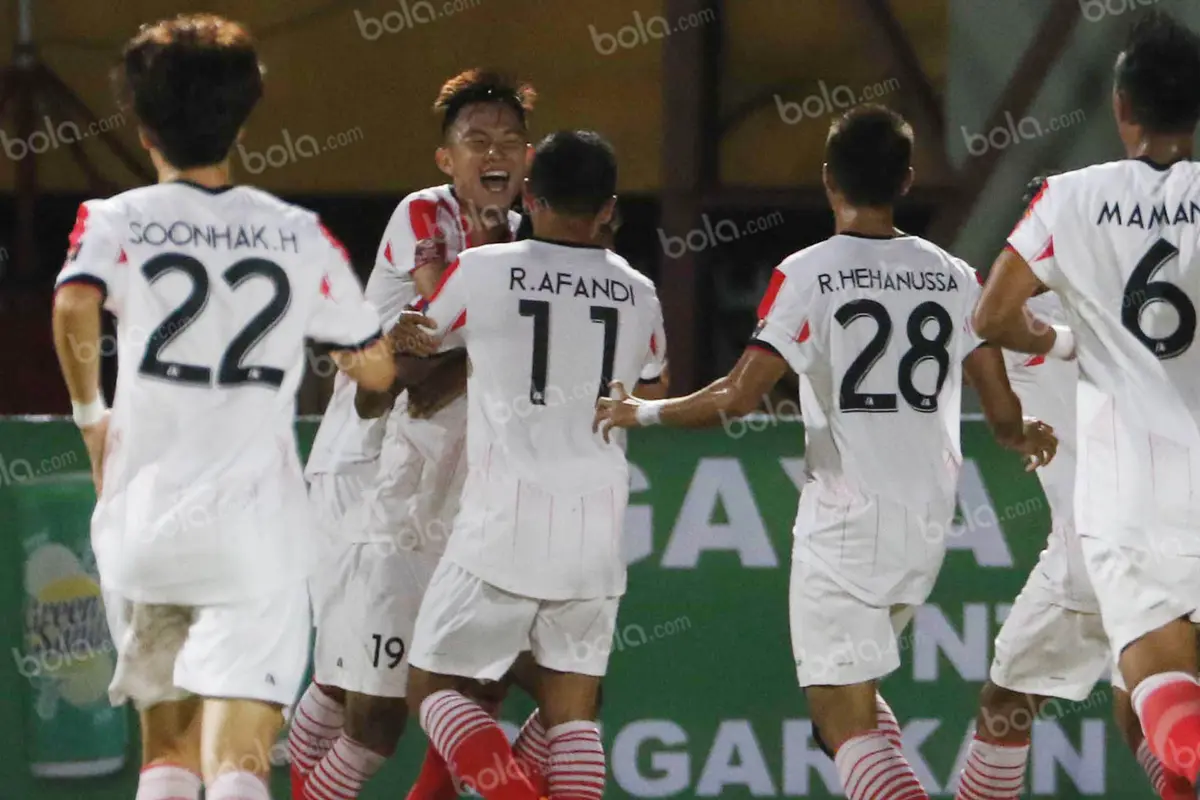 Persipura Jayapura vs Persija Jakarta