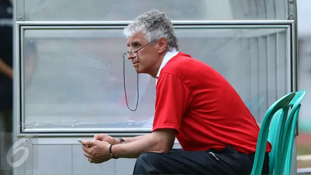Pelatih PS TNI,Ivan Kolev