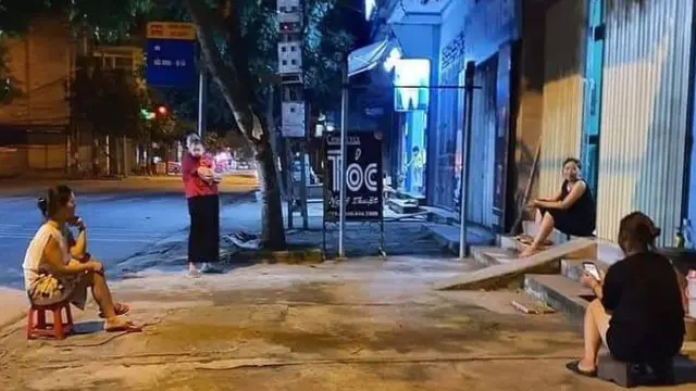 6 Potret Nyeleneh Saat Orang Bosan di Rumah
