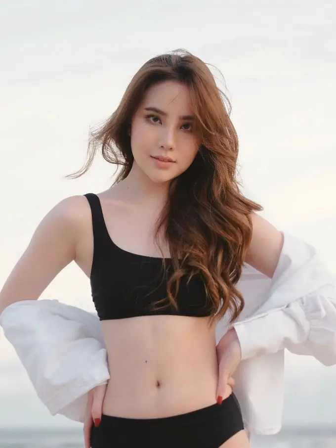 8 Inspirasi Gaya Rambut Agatha Chelsea yang Terlihat Anggun dan Berkelas