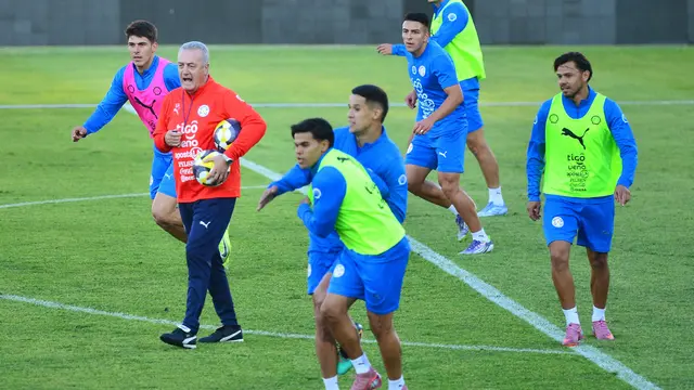 Pelatih Timnas Paraguay, Gustavo Alfaro