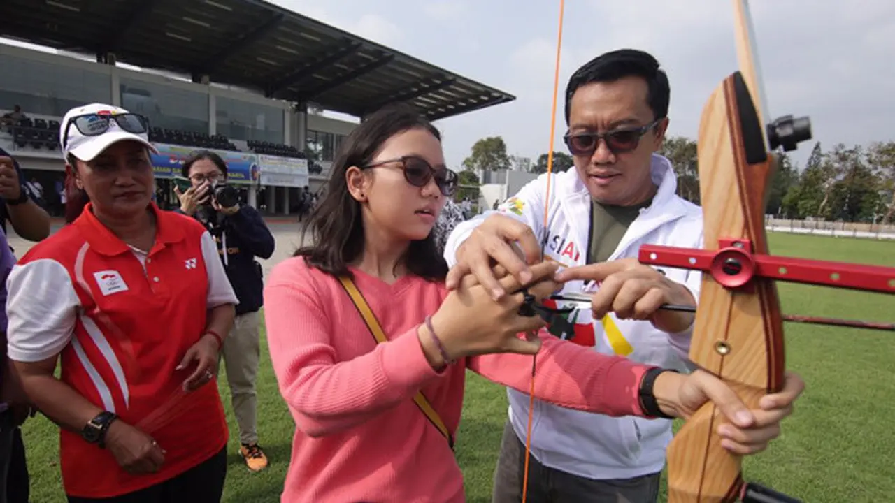 Cara Unik Menpora dan Penggiat Media Sosial Promosikan Asian Games 