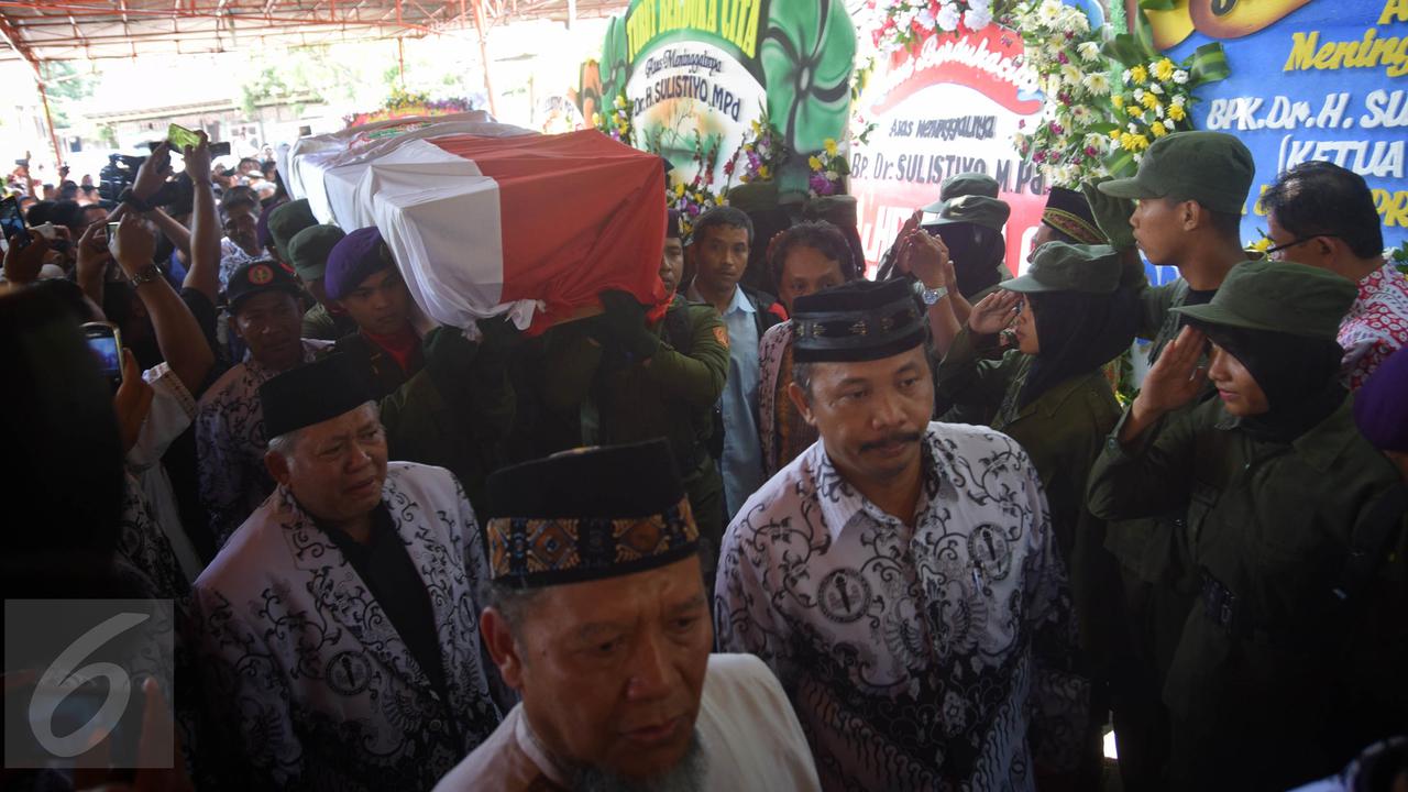 20160315-SBY Beserta Keluarga Melayat ke rumah Korban RSAL Mintohardjo