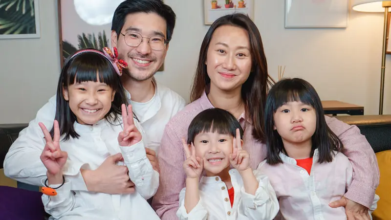 Ciptakan Keluarga Bahagia dan Harmonis, Sontek 5 Tips Parenting dari Kimbab Family