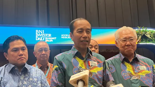 Presiden Joko Widodo atau Jokowi menegaskan dirinya tak mengintervensi seleksi calon pimpinan (capim) dan calon dewan pengawas (dewas) Komisi Pemberantasan Korupsi (KPK).