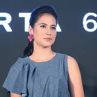 Saat ini orang semakin mudah jika ingin membeli sesuatu. Pasalnya sekarang toko online sudah menjamur dan hal ini membuat orang ketagihan. Seperti itu pula Pevita Pearce yang mulai ketagihan belanja secara online. (Nurwahyunan/Bintang.com)