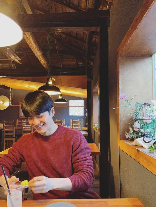 Kang Tae Oh baru menyelesaikan syuting drama hit Extraordinary Attorney Woo. (Foto: Instagram/kto940620)