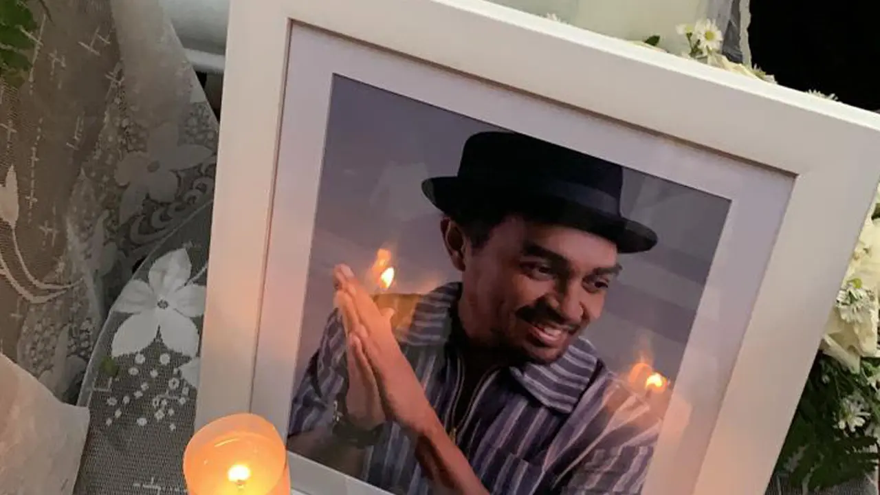 FOTO: Suasana Persemayaman Mendiang Glenn Fredly