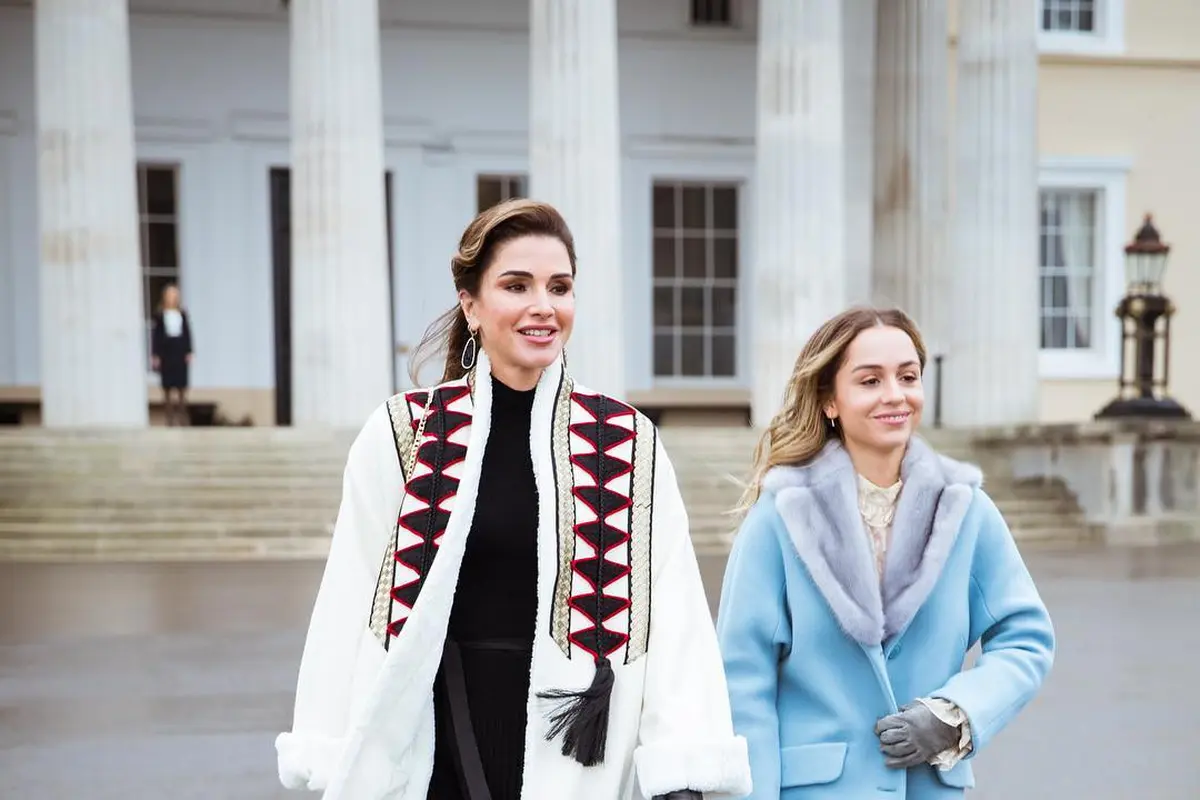 Inspirasi baju lebaran dari Queen Rania