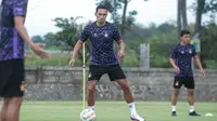 Ezra Walian menjadi rekrutan terakhir bagi Persik di BRI Liga 1 2024/2025. (Bola.com/Gatot Sumitro)