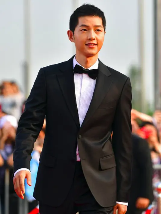 Sebelum adanya proses lamaran, pihak restoran telah mempersiapkan segalanya, termasuk urusan dekorasi. Fans juga menyebutkan bahwa dirinya menangis setelah mengetahui lamaran itu. (AFP/Bintang.com)