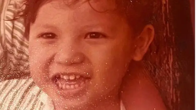 Genap Berusia 41 tahun, Ini 7 Potret Masa Kecil Gading Marten yang Imut Banget
