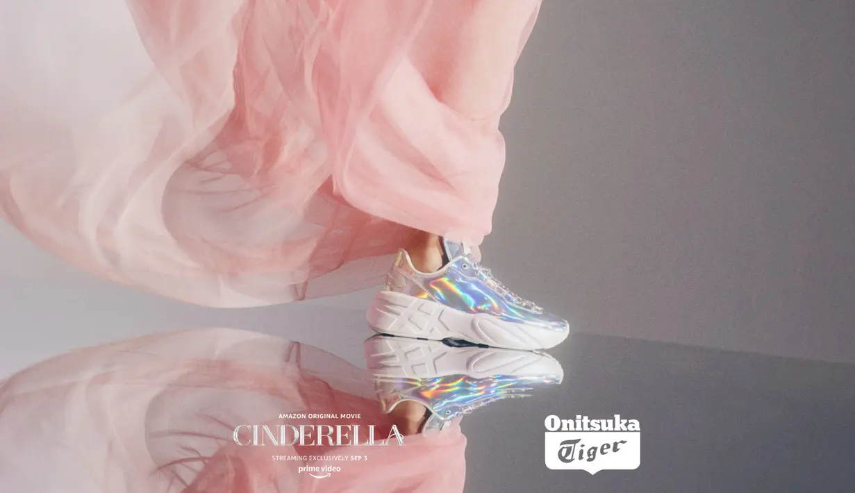 Onitsuka Tiger baru saja merilis koleksi terbarunya dengan Amazon Prime Video Movie Cinderella. Film ini dihadirkan dalam nuansa yang lebih modern dan perspektif yang beragam. Foto: Document/Onitsuka Tiger.