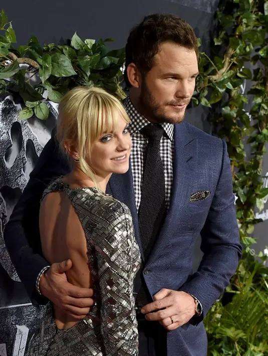 Sumber mengatakan, Anna merupakan sosok istri yang manis namun jarak dan waktu lah yang membuat Anna merasa berat melalui kehidupan rumah tangganya dengan Chris. (AFP/Kevin Winter)