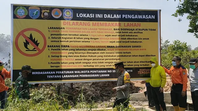 Pemerintah Kota Pontianak menyegel lima lokasi lahan yang terbakar. (Foto: Liputan6.com/Aceng Mukaram)