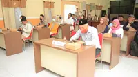 Sejumlah pengurus partai politik di Kota Probolinggo mengiku penyerahan bantuan  keuangan (Istimewa)