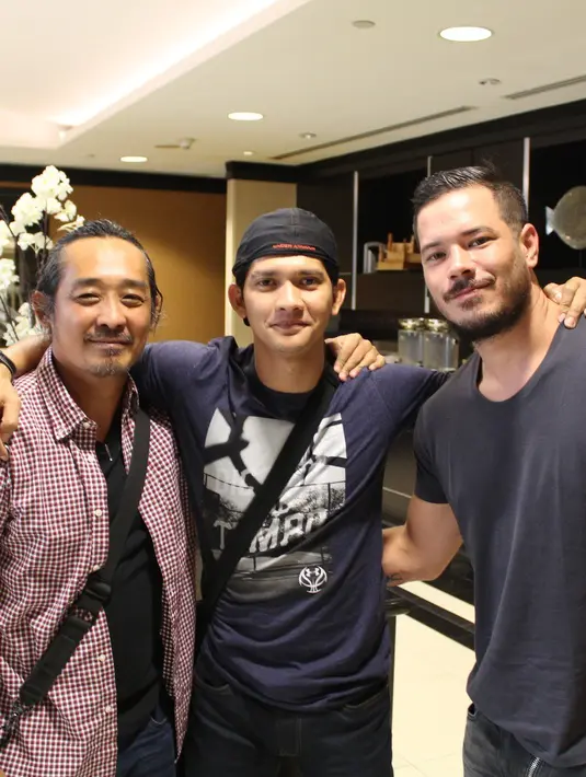 Film produksi Screenplay Infinite Films yang dibintangi Iko Uwais, berdurasi sekitar dua jam itu mendapatkan standing Ovation dari penikmat film yang memadati area TIFF 2016. (dok. Screenplay)