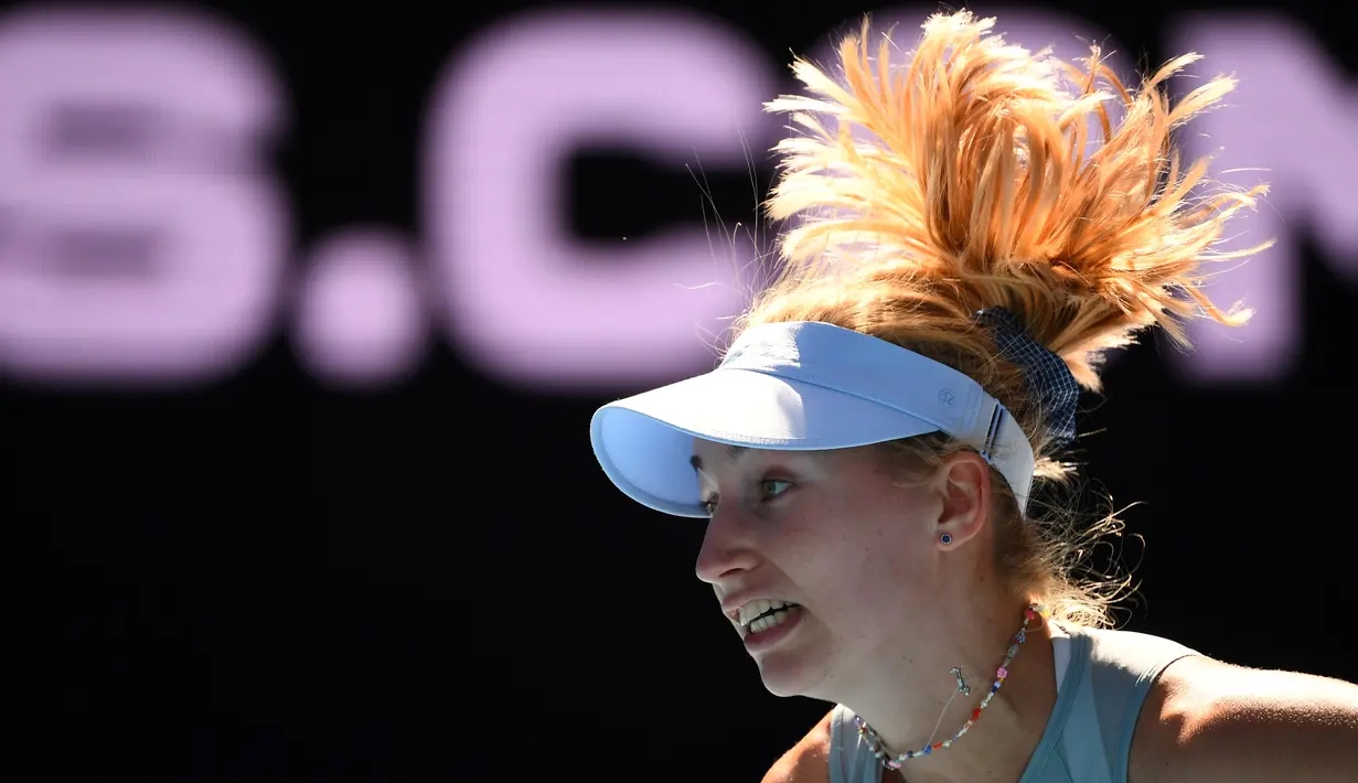 Pada pembukaan turnamen Yarra Valley Classic yang diselenggarakan di Melbourne, Daria Gavrilova bertemu dengan Serena Williams yang mana pernah menduduki peringakt nomor satu dunia. (Foto: AFP/William West)