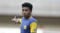 Bek Bhayangkara FC Waspadai Persib Meski Tanpa Ezechiel N'douassel