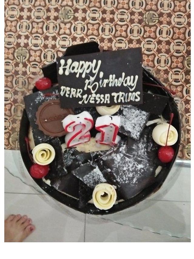 Pesanan Kue Ultah ke Driver Ojek Online Ini Hasilnya Bikin Ketawa