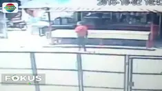 Kepada petugas pelaku mengaku frustrasi karena suaminya mendekam di penjara karena kasus narkoba.