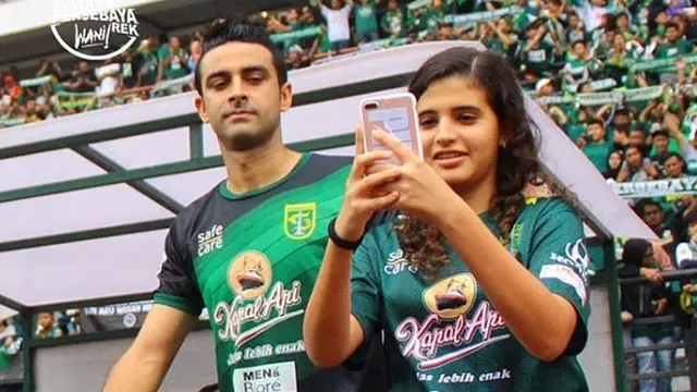 6 Potret Otavio Dutra Bareng Keluarga, Stoper Persebaya yang Kini Jadi Timnas Indonesia