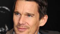 Ethan Hawke, 44 tahun. | via: lifewallpaperz.com
