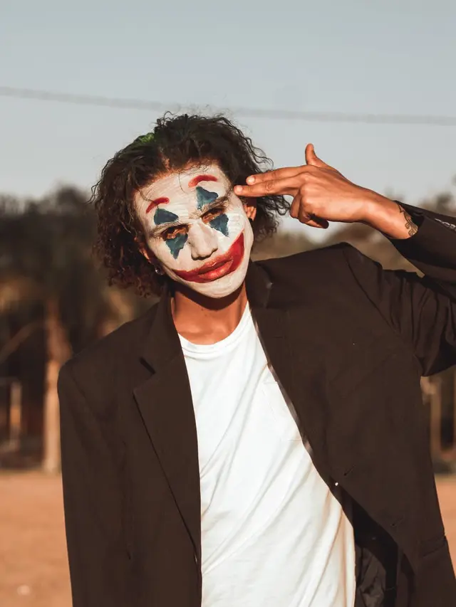 Arti Mimpi Dikejar Orang Gila