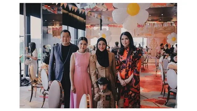 6 Potret Pesta Ultah Pertama Putri Valencia Tanoe dan Kevin Sanjaya, Serba Pink