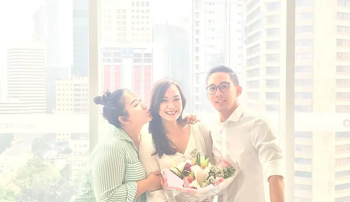 Belum diketahui kapan Yuanita Christiani dan kekasih akan menikah, namun dengan adanya prosesi lamaran menunjukan bahwa keduanya memiliki rencana untuk melanjutkan ke jenjang yang lebih serius. (Instagram/sorayahilmi)