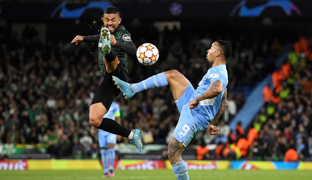 The Cityzens tetap mendominasi di sisa laga. Namun, di sisi lain, Sporting Lisbon juga mampu membuat pertahanan yang kokoh. Hingga peluit panjang akhir pertandingan, skor tetap menunjukkan skor imbang 0-0. (AFP/Oli Scarff)