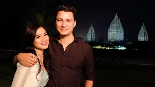 [Bintang] 9 Tahun Menikah, Ini 8 Potret Keharmonisan Titi Kamal dan Christian Sugiono